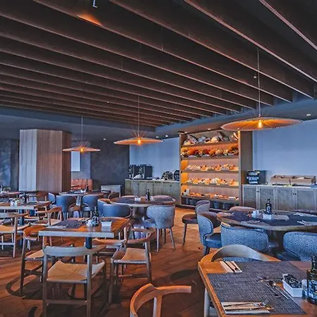 The Mountains 3* Sierra Nevada