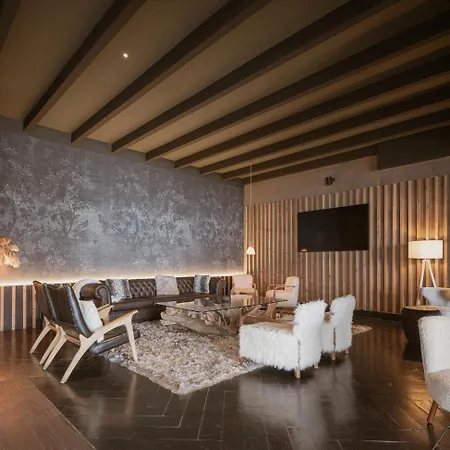 Hotel The Mountains 3*