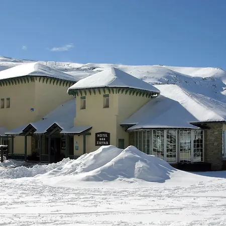 Hotel The Mountains 3*